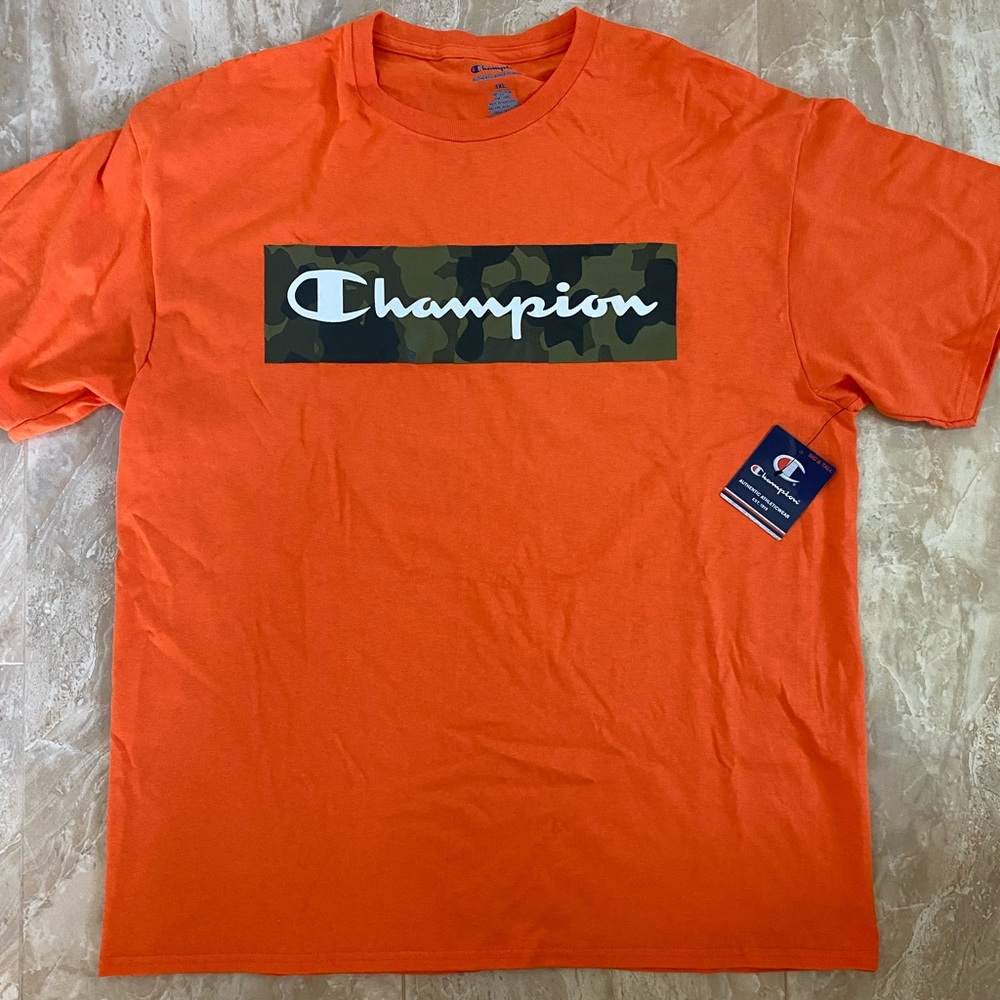 Men’s Champion Graphic Logo Shirt